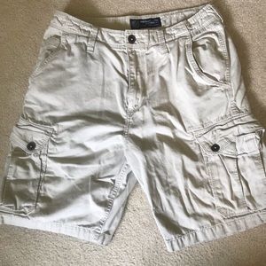 American Eagle Classic Cargo Shorts Beige size 34